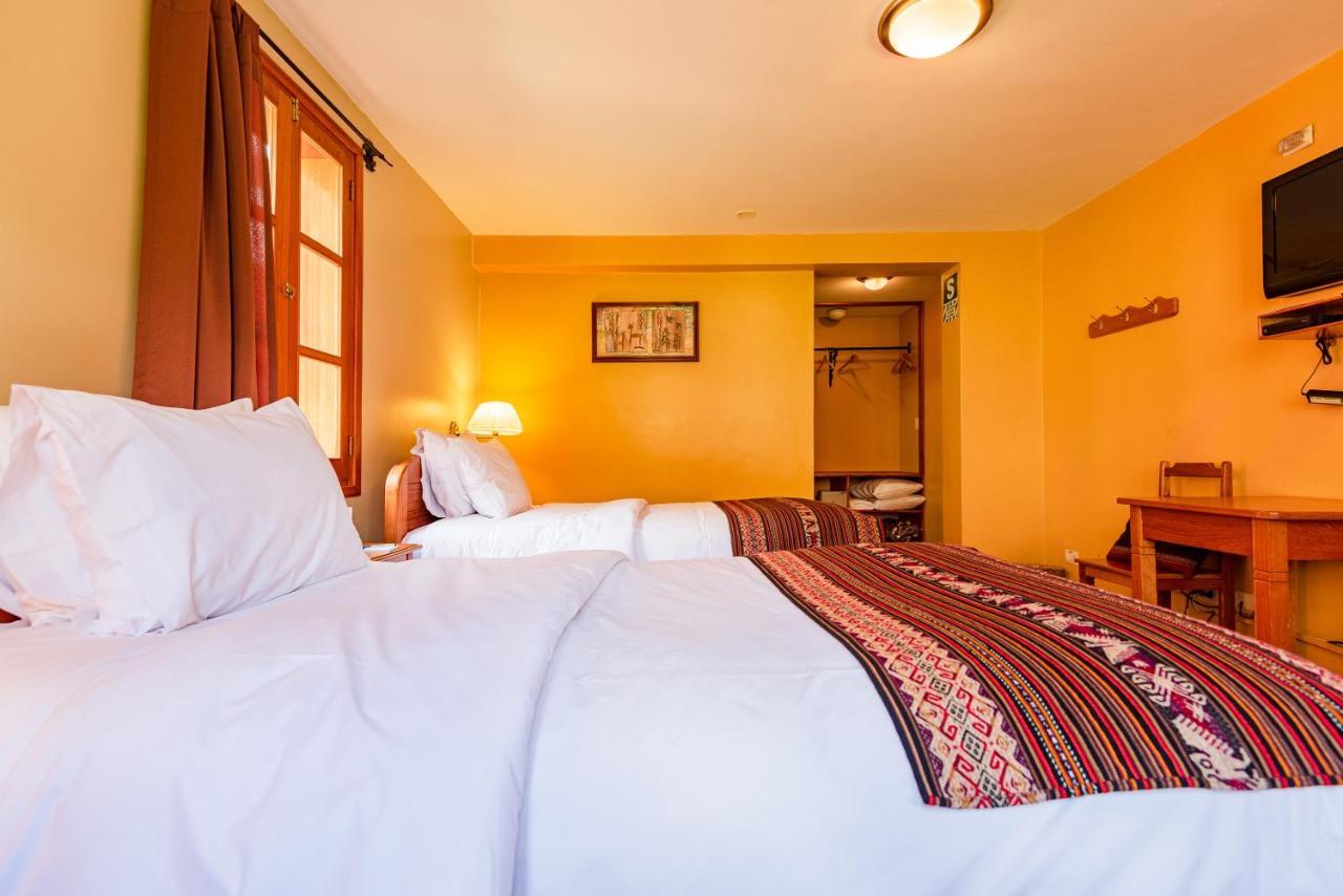 Hotel Pakaritampu Ollantaytambo Kültér fotó