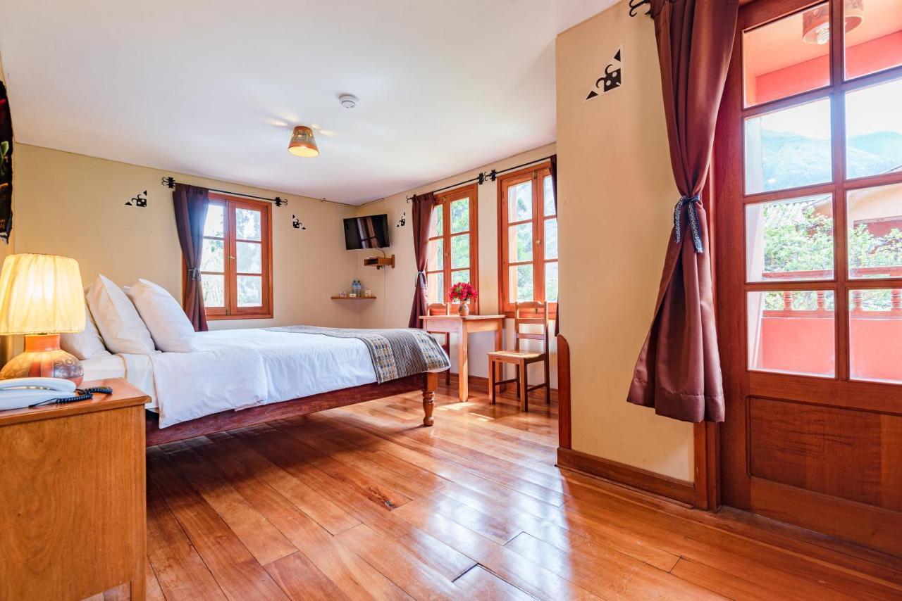 Hotel Pakaritampu Ollantaytambo Kültér fotó