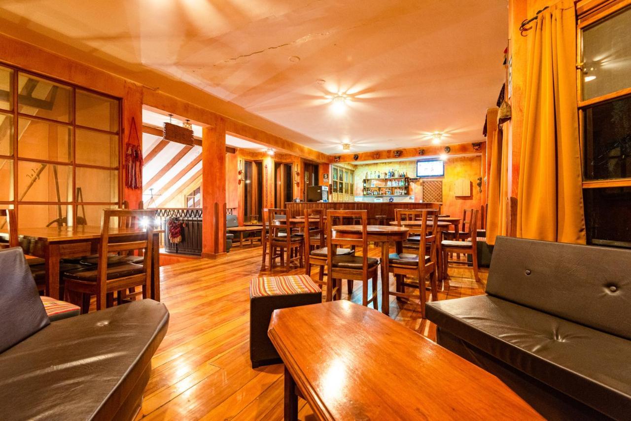Hotel Pakaritampu Ollantaytambo Kültér fotó
