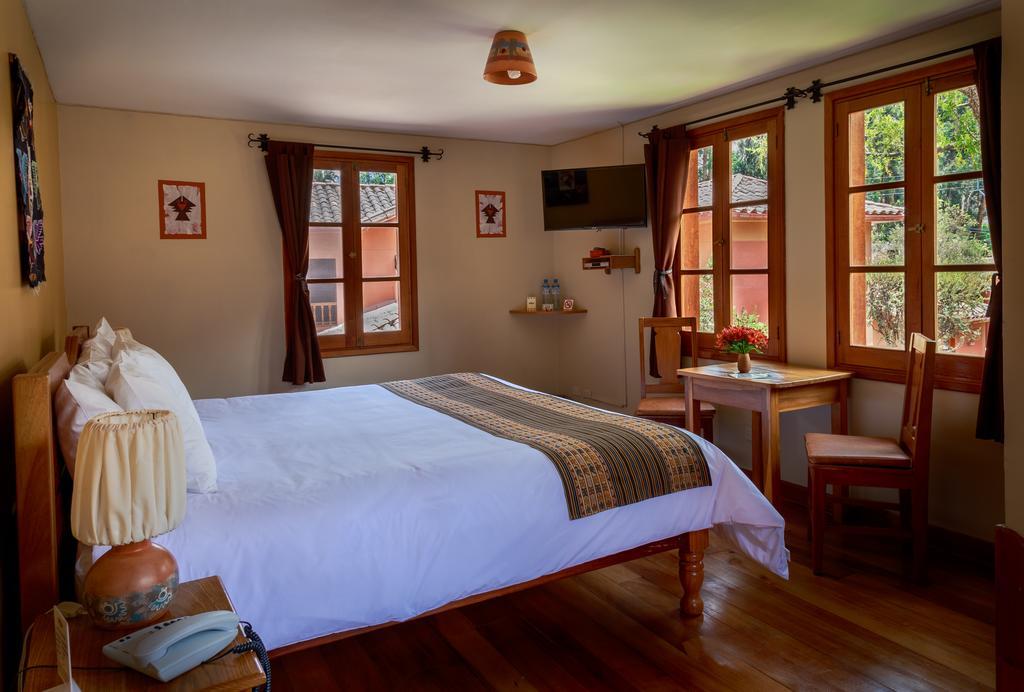 Hotel Pakaritampu Ollantaytambo Kültér fotó